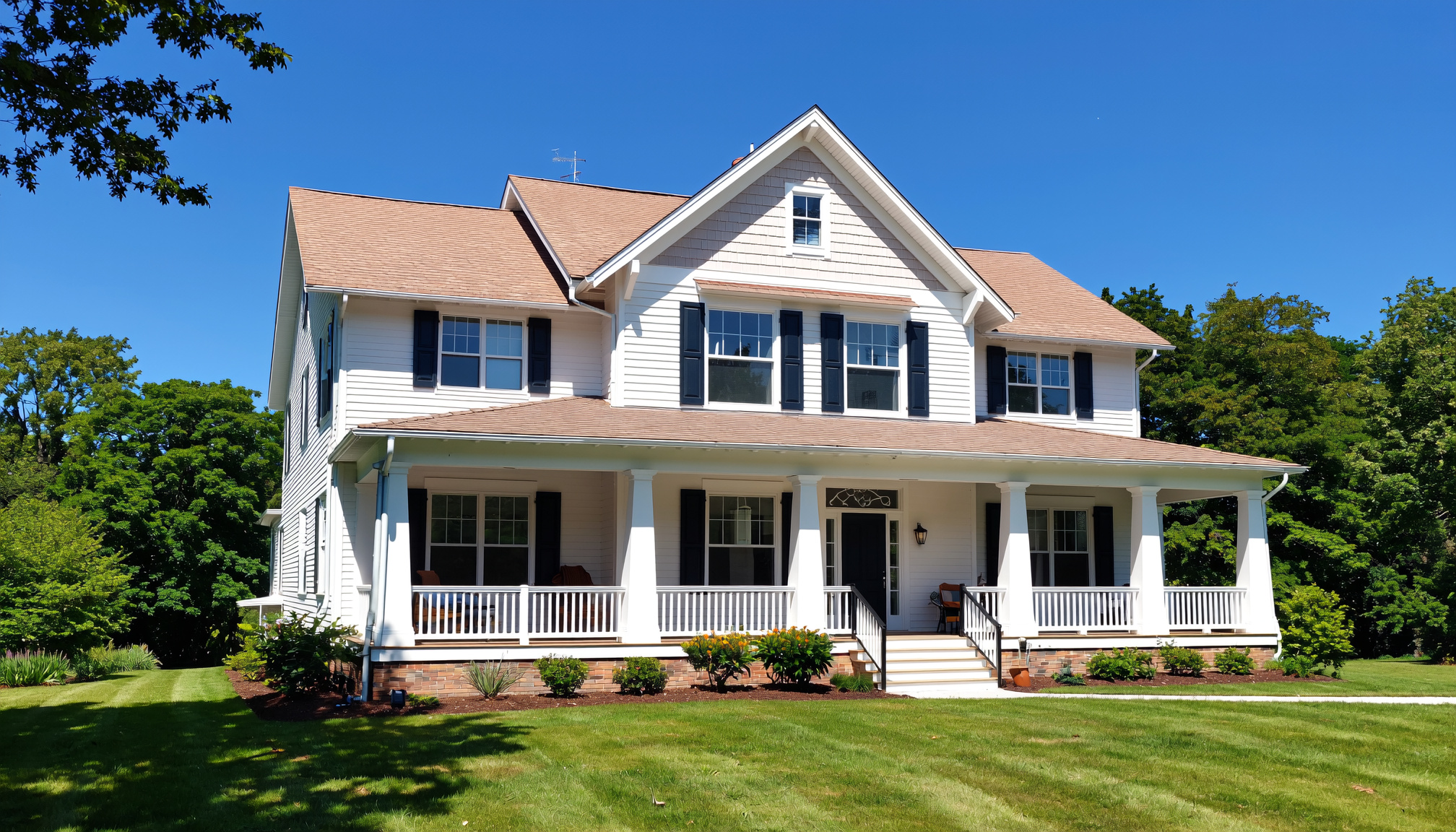 Pittsburgh, PA home seamless gutters